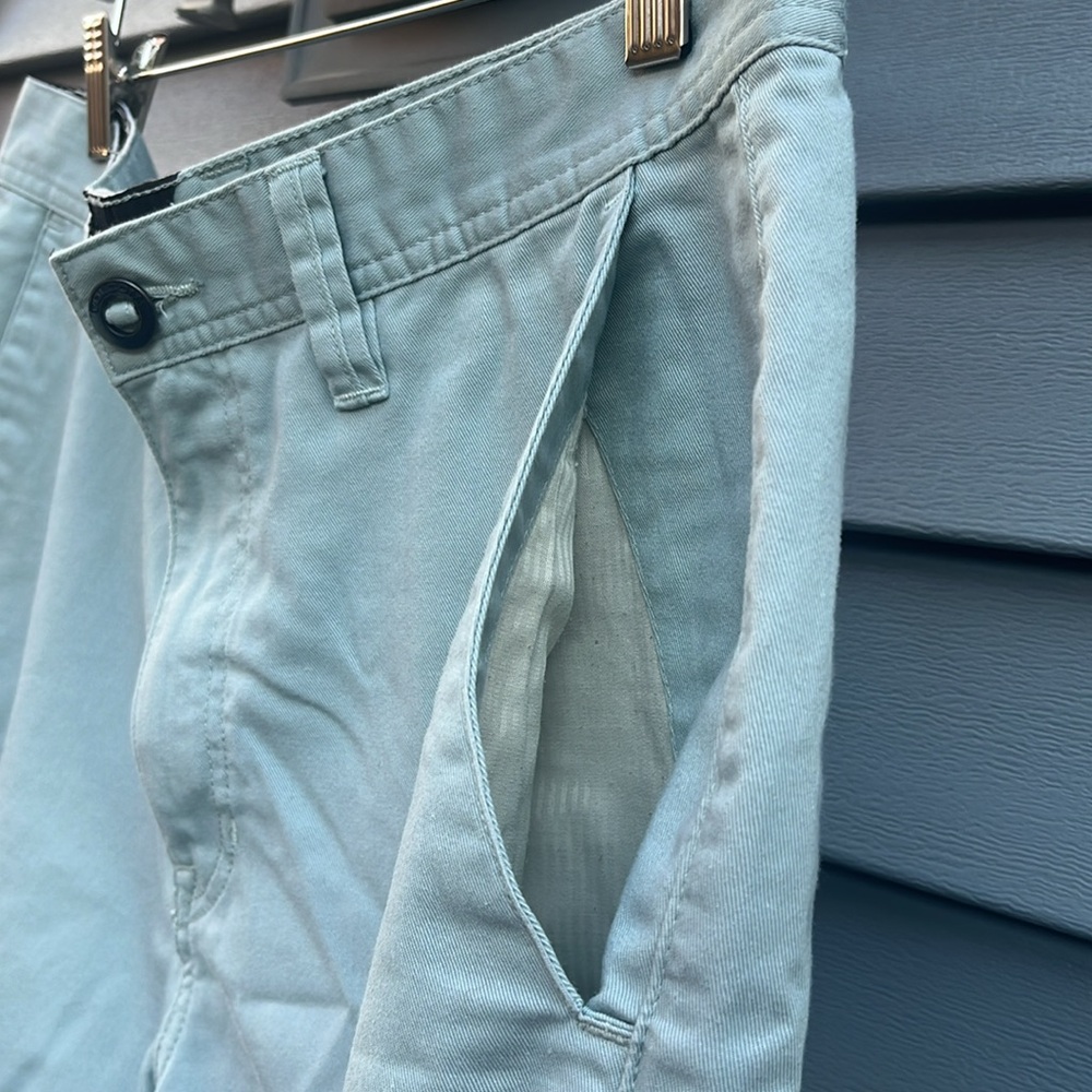 Volcom Shorts - Picture 4 of 10